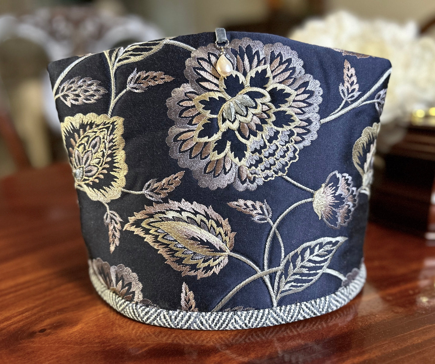 Midnight Rendezvous Tea Cozy