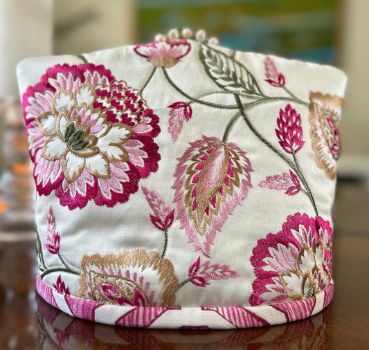 Charleston Gardens small tea cozy