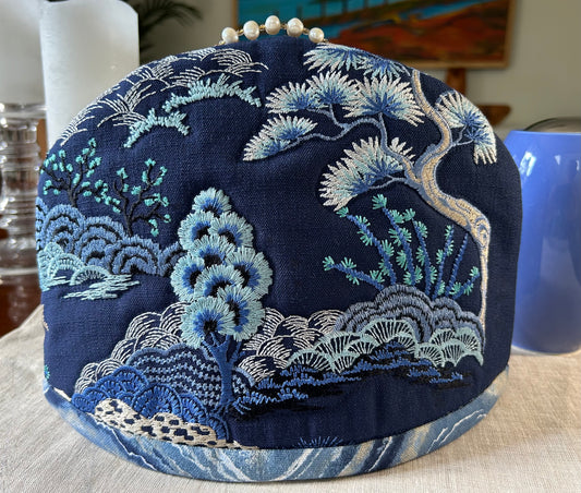 On a Midnight Island small tea cozy